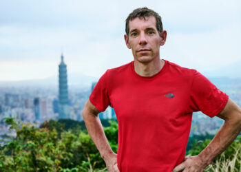 極限挑戰：Alex Honnold 無繩攀登台北101，直擊《Skyscraper Live》現場